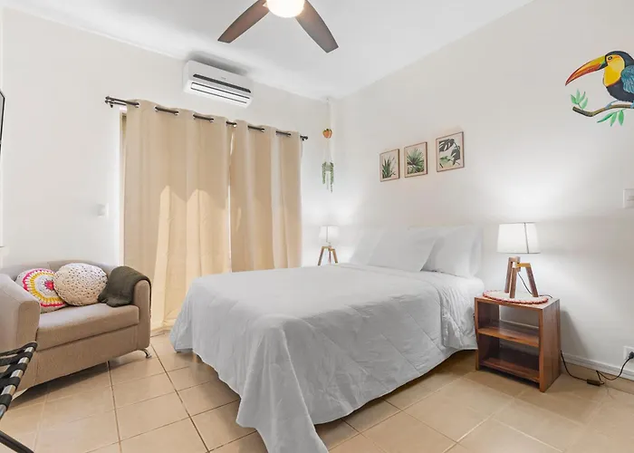 Casa 2b2b Completely Renovated Ground Unit Coco