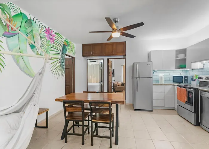Casa 2b2b Completely Renovated Ground Unit Coco